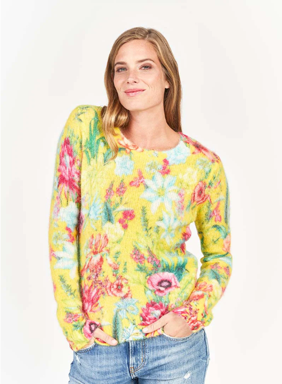 Fluffy Sweater With a Floaral Print - Secret yellow garden - Pullover - Princess Goes Hollywood